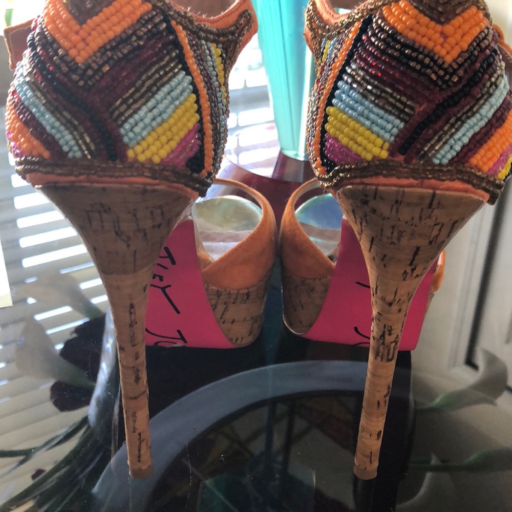 Shoes - Picture 3 of 5